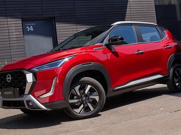 Cuál es la camioneta más barata de Nissan