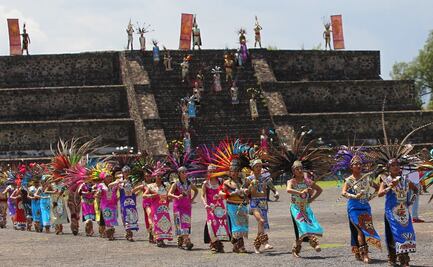 Cuando México quiso que Quetzalcóatl entregara regalos navideños y no Santa Claus