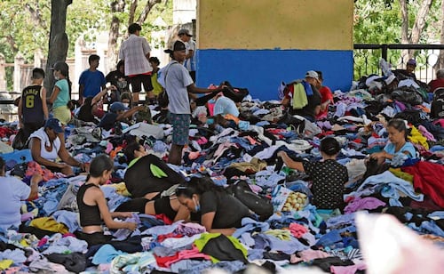 Venezuelans struggle to identify earthquake victims as morgues overflow
