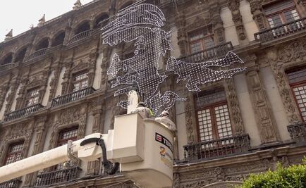 Inicia montaje de alumbrado en Centro Histórico por mes patrio 