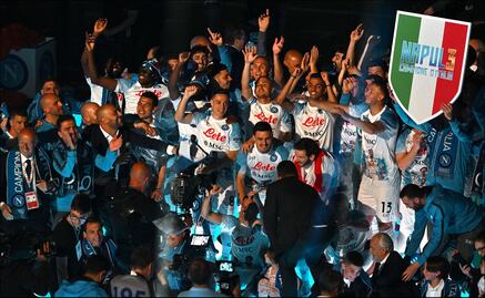 El Napoli del Chucky Lozano festeja título de Serie A ante su afición en el Diego Armando Maradona