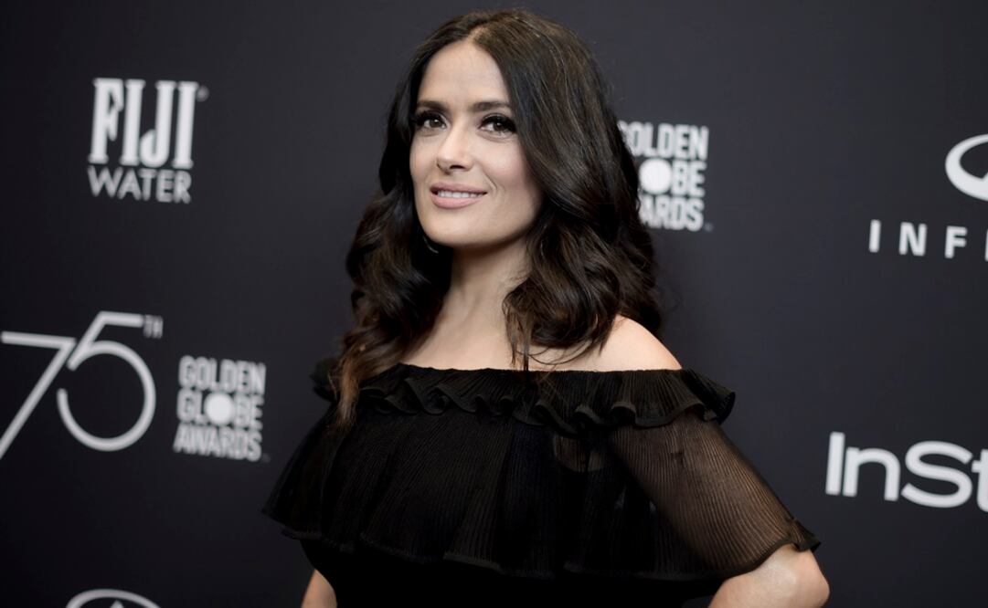 Salma Hayek sabe cómo mantener a sus 12 millones de fans entretenidos en su cuenta de Instagram. Foto: AP