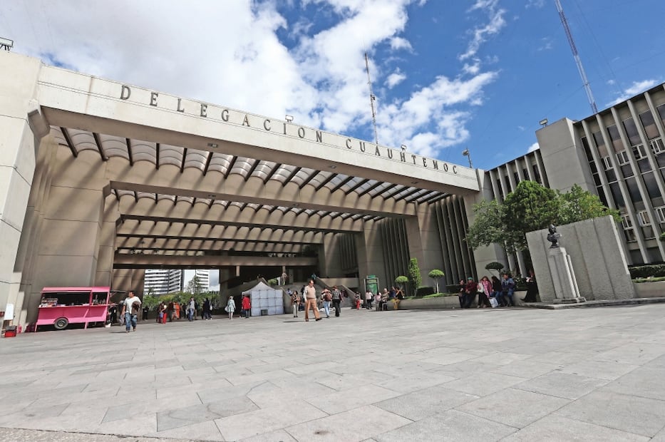 La Dirección General de Administración llevó a cabo la renovación de 273 tarjetas de circulación que presentaban rezagos entre 2018 y 2021. Foto: Ariel Ojeda / EL UNIVERSAL