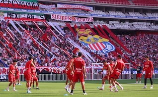 Chivas recibe a su afición en el Estadio Akron previo enfrentar a Tigres en vuelta de cuartos
