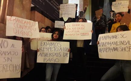 Trabajadores del INBAL protestan en Bellas Artes ante falta de pagos
