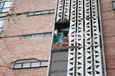 Urgen a Mancera a revisar tres torres dañadas tras sismo 