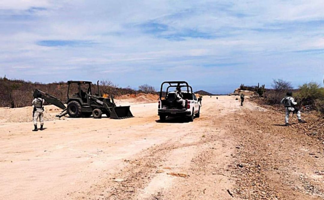 La nueva pista clandestina localizada en Los Cabos, Baja California Sur fue descubierta durante un cateo en la localidad de San José del Cabo (28/05/2025). Foto: Especial