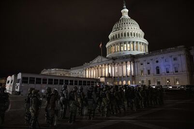 Confirman finalmente muerte de oficial tras violencia en el Capitolio