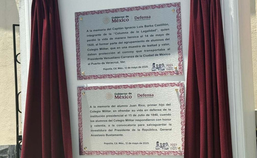 Placas en memoria del capitán Ignacio Luis Barba Castillón y del alumno Juan Rico, en el panteón Dolores. Foto: Daniela Wachauf/ EL UNIVERSAL