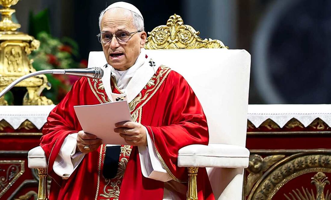 El Papa León XIV preside la Santa Misa en la Solemnidad de los Santos Apóstoles Pedro y Pablo, en la Basílica de San Pedro, en la Ciudad del Vaticano, el 29 de junio de 2025. Foto: EFE