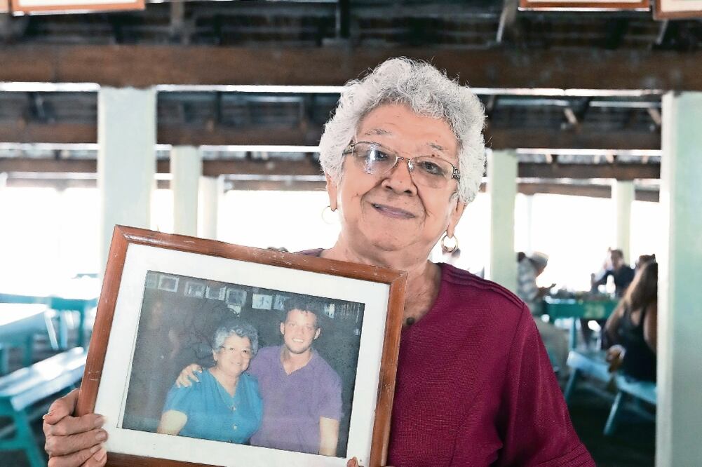 Tienen inmortalizado al cantante en fotos (BERENICE FREGOSO. EL UNIVERSAL)