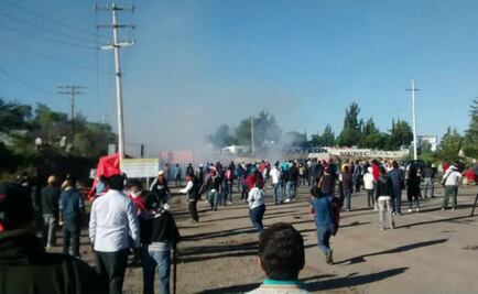 Retienen a policía federal en Nochixtlán