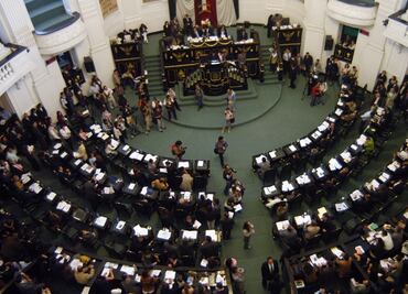 Chocan en la ALDF por Comisión de Gobierno