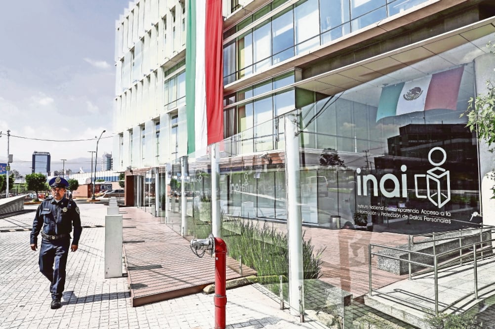 De acuerdo con cifras del Inai, 95% de las consultas hechas se concentró en: estructura orgánica, permisos o autorizaciones y remuneraciones mensuales (ARCHIVO EL UNIVERSAL)