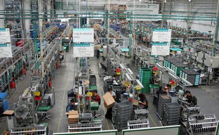 Retrocede confianza empresarial en octubre, excepto manufactura