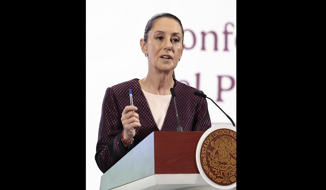 Al calificarla como “una muy buena noticia”, la presidenta Claudia Sheinbaum celebró la decisión del gobierno de Estados Unidos para que autopartes hechas en México no paguen aranceles. Foto: EFE