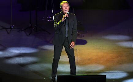 Napoleón ofreció una velada nostálgica y de romance en el Auditorio Nacional