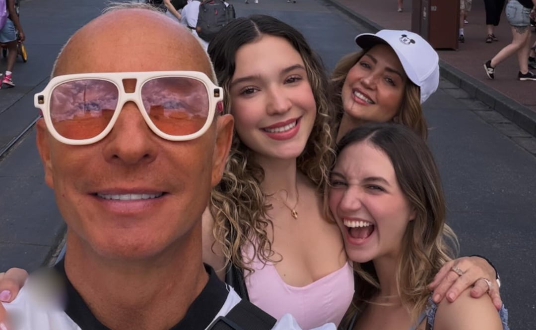 Andrea Legarreta y Erik Rubín viajan juntos como expareja con sus hijas y presumen foto en redes.