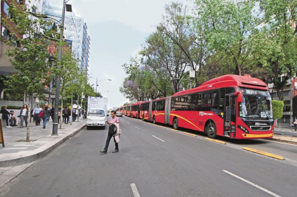 Ajustes. El 19 de marzo la Secretaría de Movilidad publicó los ajustes a los límites de velocidad en la CDMX. ()