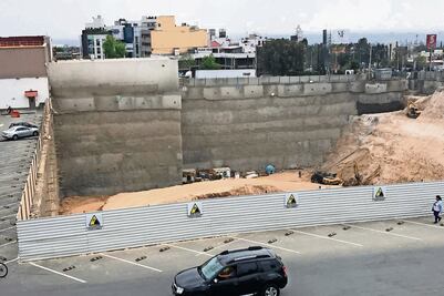 Promueven amparo contra desarrollo comercial