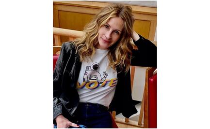 Julia Roberts celebra su cumpleaños promoviendo el voto en EU