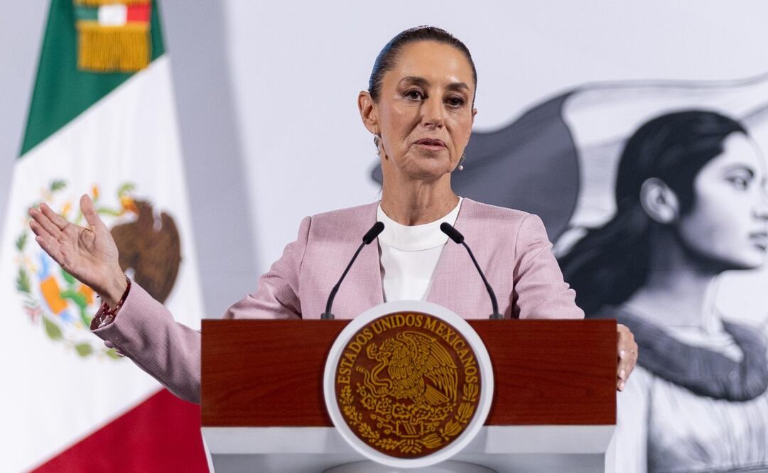 La presidenta Claudia Sheinbaum Pardo encabeza la conferencia mañanera del 10 de abril, desde Palacio Nacional. Foto Hugo Salvador/EL UNIVERSAL