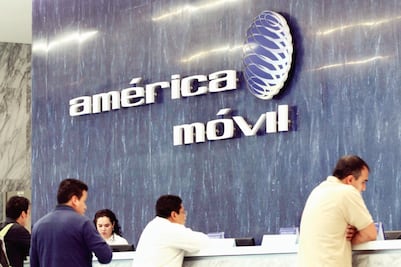 Alza en tasas le pega a América Móvil