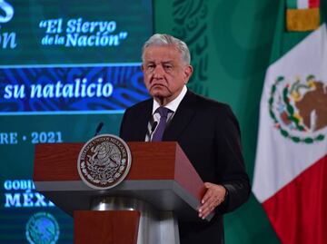 AMLO se compromete a hacer públicos testimonios de militares en caso Ayotzinapa