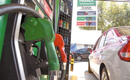 Sube la gasolina y baja el consumo; mexicanos cada vez le echan menos al tanque