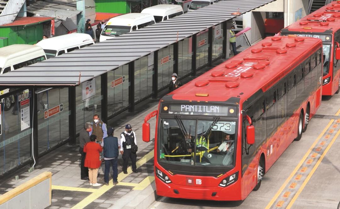 La Línea 4 del Metrobús, con su primera ampliación, llega hasta el paradero de Pantitlán. Foto: ARCHIVO EL UNIVERSAL