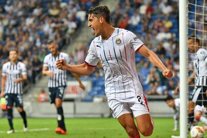 Porto y Benfica interesados en Josecarlos Van Rankin