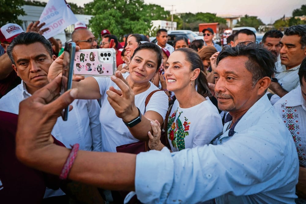 En Mérida, la candidata respaldó al presidente López Obrador en su petición a la Celac para que ese organismo acompañe la denuncia contra Ecuador ante la Corte Internacional de Justicia. Foto: de Diego Simón Sánchez. El Universal