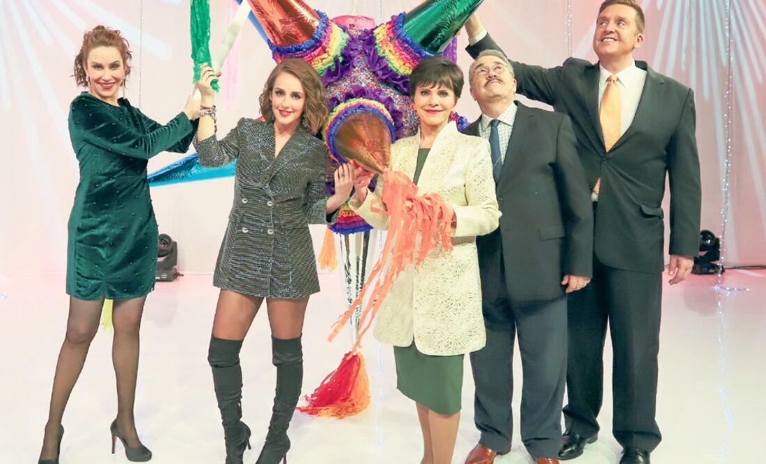 Los conductores grabaron un programa especial. FOTO: BERENICE FREGOSO. EL UNIVERSAL