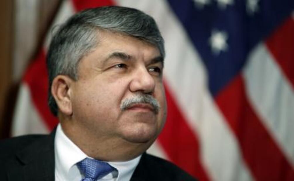 En Día del Trabajo, Trump critica a líder sindical más importante de EU