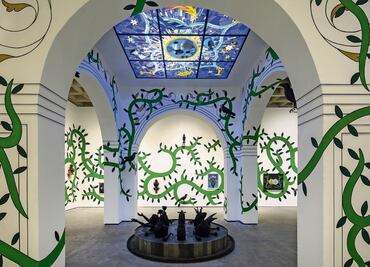 “Cuatro Minutos de Oscuridad”: El arte de Sarabia se alinea con el eclipse