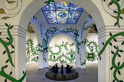 “Cuatro Minutos de Oscuridad”: El arte de Sarabia se alinea con el eclipse