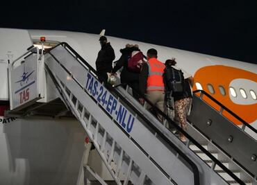 México y Venezuela coordinan vuelos de repatriados; salen del AIFA en aerolínea del gobierno de Maduro