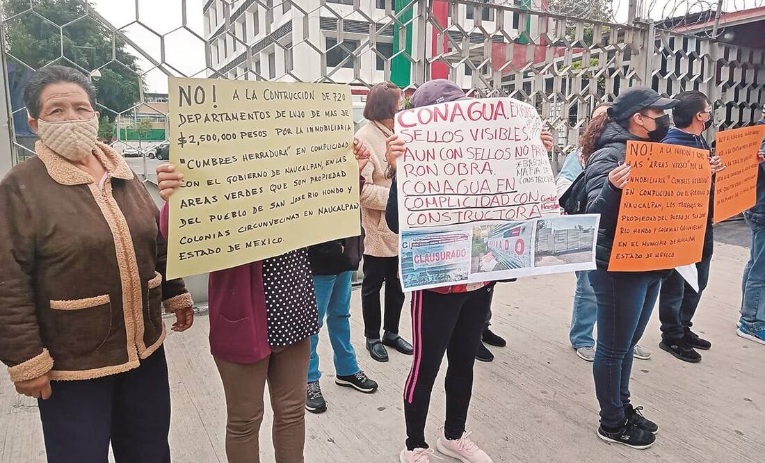 Hace tres semanas, vecinos se manifestaron afuera de las oficinas de la Conagua. Foto: Especial.