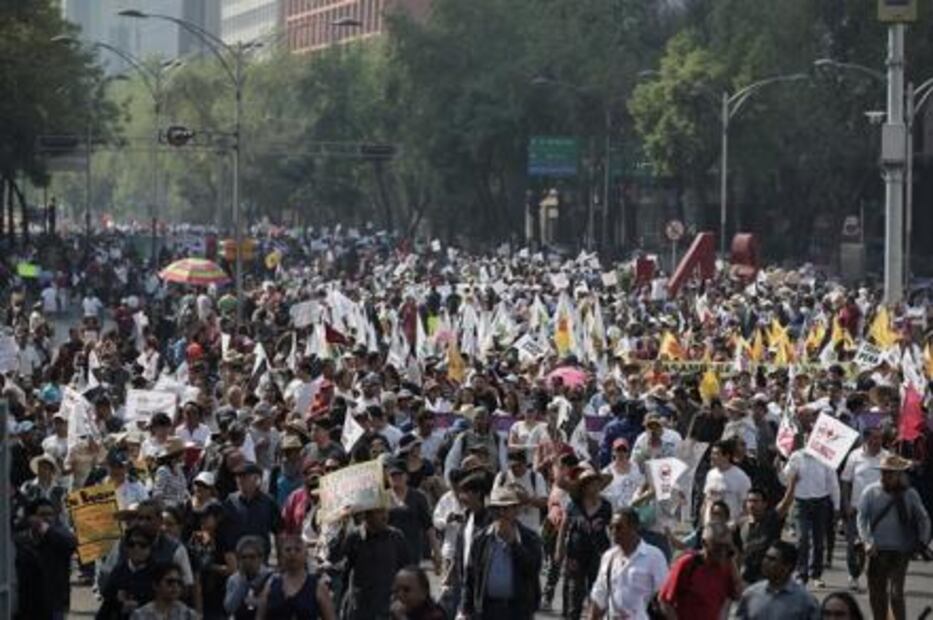 Mexico City lives amidst street protests