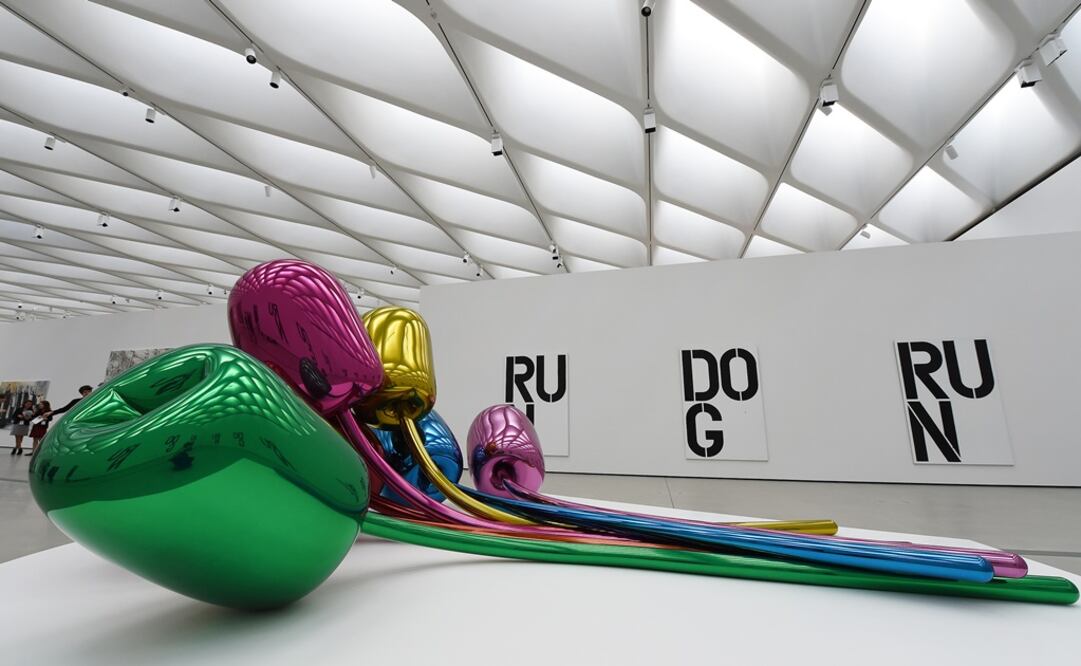 "Tulips, 1995-2004" de Jeff Koon. Foto: ROBYN BECK/AFP