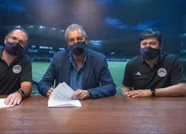 Mazatlán FC presentó a Tomás Boy como su nuevo entrenador