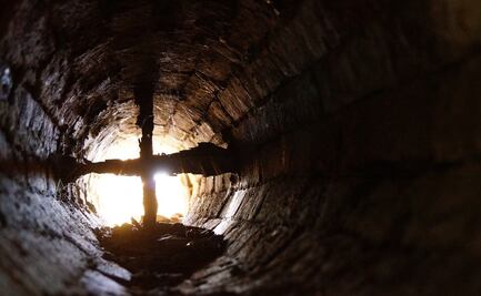 Niña de dos años queda atrapada durante 25 horas en un pozo en la India; autoridades trabajan en su rescate