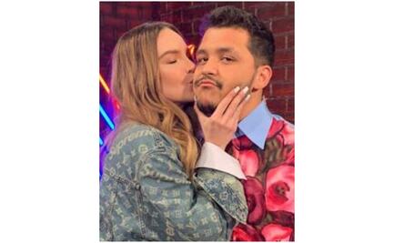 Belinda y Christian Nodal sorprenden con otra "marca de amor", ¡ahora en el rostro!