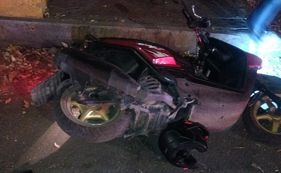 La mujer de 22 años fue baleada sobre el cruce de Peral y Flores Magón. Foto: Especial