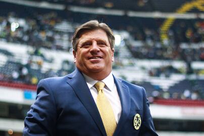 El baile de Miguel Herrera durante la final femenil