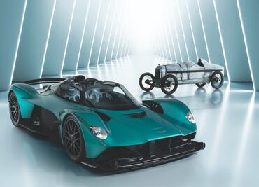 Aston Martin celebra 110 años de vida