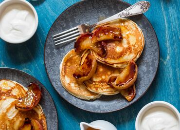 #RECETA Prepara hotcakes con manzana y canela