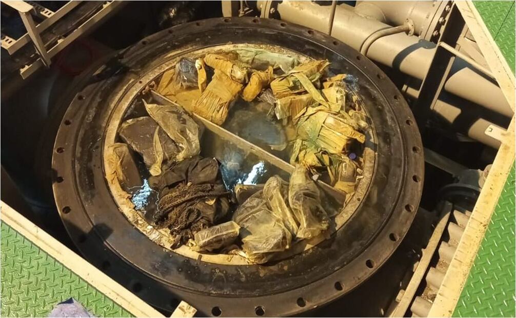 Semar asegura 214 kilos de metanfetamina a bordo de un buque en el Puerto de Manzanillo, Colima. Foto: Especial