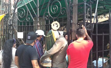 Fieles no olvidan a San Judas Tadeo, pese a contingencia