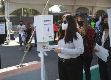 Con constancia de vacunación y cubrebocas ingresa el público al Corona Capital